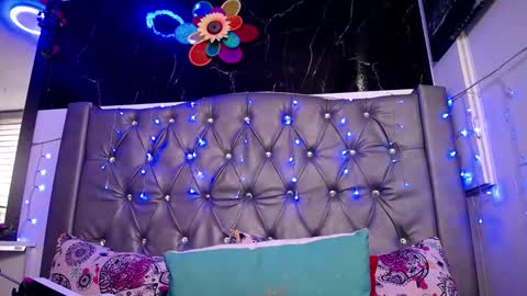 Snapshot of lila_gummy_ chatting on 03-12-25, 03:40 online show from 03-12-25, 03:40