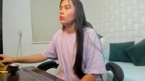 L I L A online show from 01-07-26, 02:47