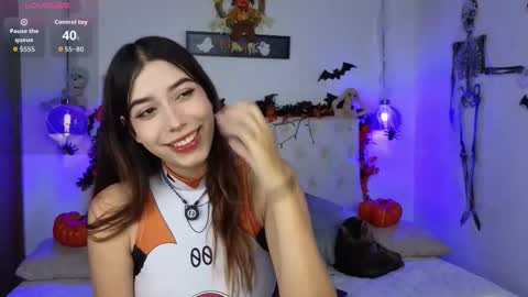 lila_min online show from 10-28-25, 01:58
