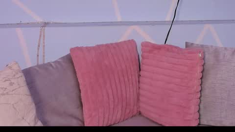 Snapshot of lila_noa chatting on 09-27-25, 07:30 lila noa online show from 09-27-25, 07:30