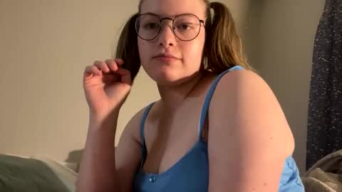 Snapshot of lilaccandy chatting on 11-14-25, 02:32 lilaccandy online show from 11-14-25, 02:32