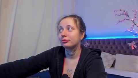 Snapshot of lilavame chatting on 11-04-25, 09:03 LilaVame online show from 11-04-25, 09:03