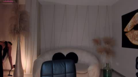 Lila West online show from 10-09-25, 10:46