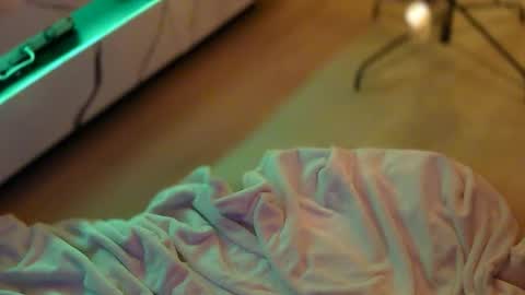 Rebecca online show from 12-01-25, 04:39