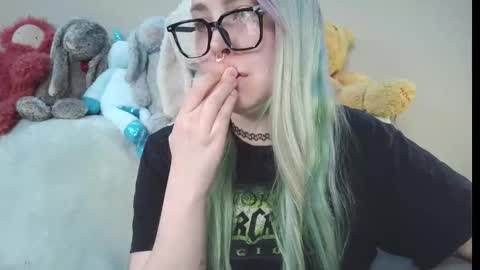 Snapshot of lilemmy1999 chatting on 02-17-26, 10:16 emily ryanson online show from 02-17-26, 10:16