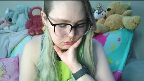 Snapshot of lilemmy1999 chatting on 03-30-26, 10:11 emily ryanson online show from 03-30-26, 10:11