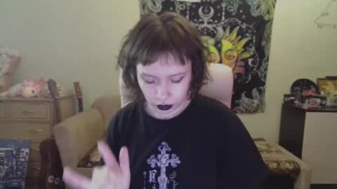 Snapshot of lileyfoxxx chatting on 12-04-24, 10:24 Lil online show from 12-04-24, 10:24