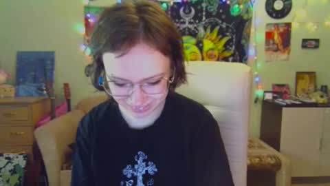 Snapshot of lileyfoxxx chatting on 01-09-25, 11:14 Lil online show from 01-09-25, 11:14