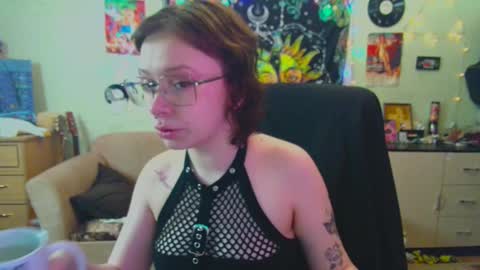 Snapshot of lileyfoxxx chatting on 01-21-25, 02:22 Lil online show from 01-21-25, 02:22
