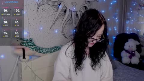 Nika and Lori online show from 01-18-25, 05:59