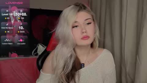 Nika and Lori online show from 09-22-25, 12:34