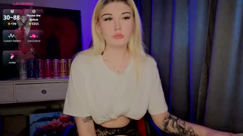 Snapshot of lilhornyprincess chatting on 07-01-26, 09:33 Nika and Lori online show from 07-01-26, 09:33