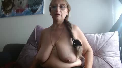 lilieth online show from 05-20-26, 07:53