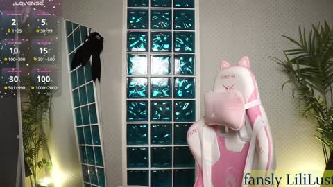 Snapshot of lili_01 chatting on 02-01-25, 12:26 Lili online show from 02-01-25, 12:26