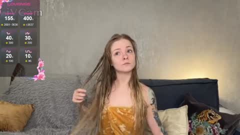 Snapshot of lili_01 chatting on 11-22-25, 09:30 Lili online show from 11-22-25, 09:30