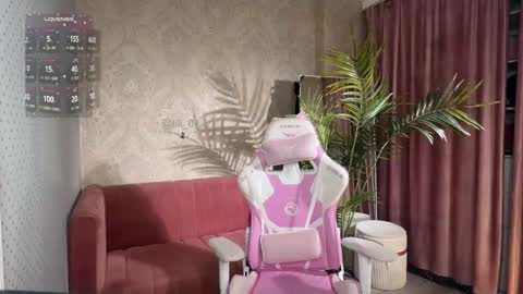 Snapshot of lili_01 chatting on 04-16-26, 11:44 Lili online show from 04-16-26, 11:44