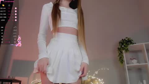 lili__roze_ online show from 01-05-25, 06:56