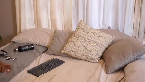 Snapshot of lili_cox chatting on 03-06-26, 12:56 Lili online show from 03-06-26, 12:56