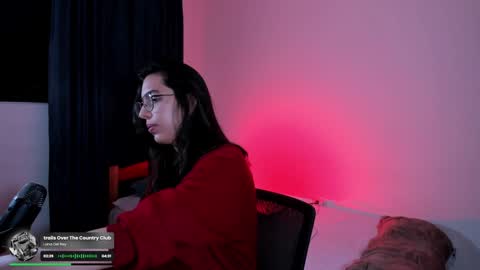 Lili online show from 12-24-24, 05:27