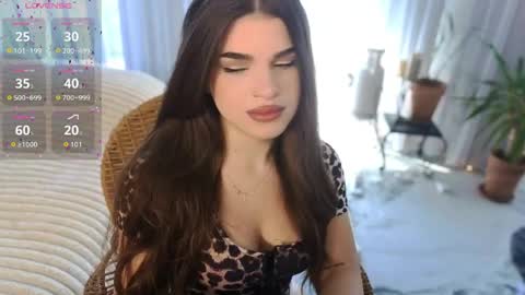 Snapshot of lili_hotly chatting on 05-28-26, 05:49 Lilit online show from 05-28-26, 05:49