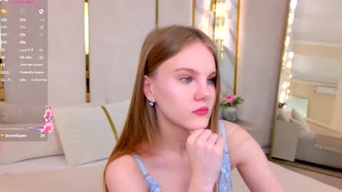 Snapshot of lili_lohan chatting on 06-14-26, 05:09 lili_lohan online show from 06-14-26, 05:09