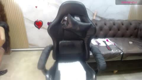 lili_mint_tf online show from 03-05-26, 08:16