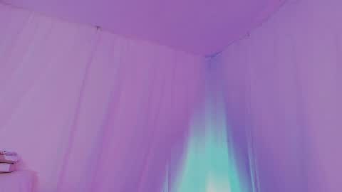 Lili online show from 11-08-25, 05:01