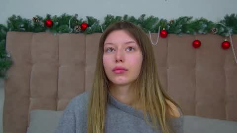 Mia online show from 12-22-25, 06:21