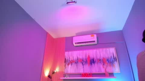 Snapshot of lilian_vergara chatting on 02-26-26, 07:46 holis soy lily chang no olvides el pulgar arriba es muy importante para mi 3 independent model online show from 02-26-26, 07:46