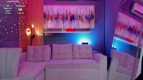 holis soy lily chang no olvides el pulgar arriba es muy importante para mi 3 independent model online show from 05-09-26, 05:29