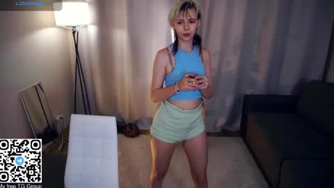 Lilian online show from 09-26-25, 06:39