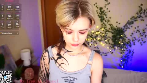 Lilian online show from 12-17-25, 07:25