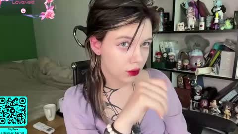 Lilian online show from 06-20-26, 07:11