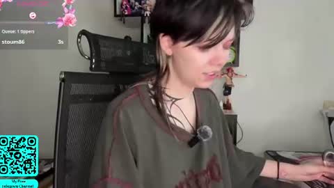 Lilian online show from 06-21-26, 07:11