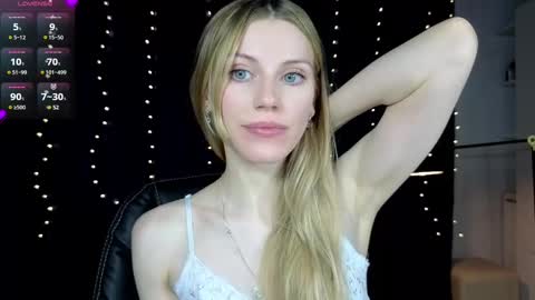 Snapshot of lilianna_wilde chatting on 03-06-25, 04:17 Anna online show from 03-06-25, 04:17