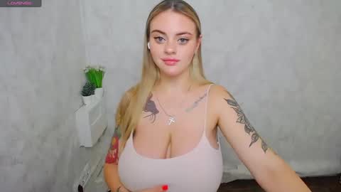 Lilia online show from 07-04-26, 10:10
