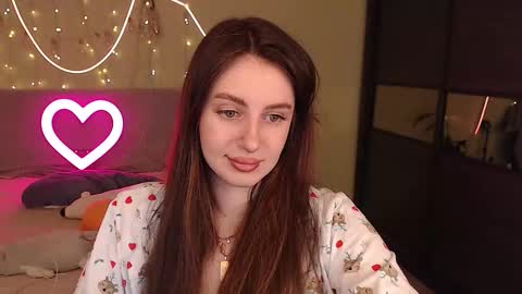 Lilu online show from 11-21-25, 08:18