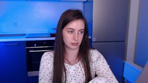 Snapshot of liliatlu chatting on 04-28-26, 02:27 Lilu online show from 04-28-26, 02:27
