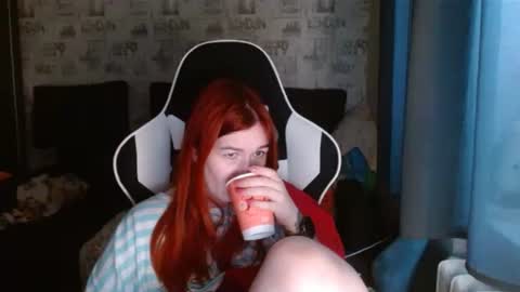 liliawoolf online show from 02-05-25, 11:23