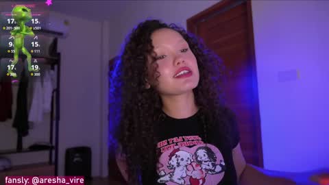 Lilica  online show from 10-19-25, 07:53