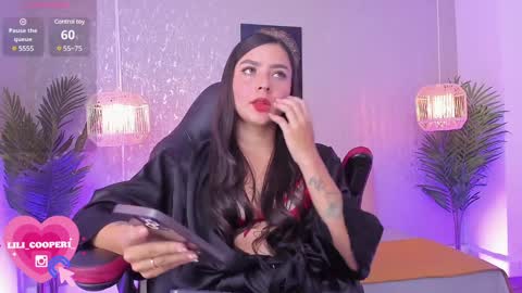 Snapshot of lilicooper_ chatting on 01-09-25, 08:01 Lili Cooper online show from 01-09-25, 08:01