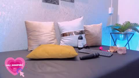 Snapshot of lilicooper_ chatting on 03-06-25, 10:26 Lili Cooper online show from 03-06-25, 10:26