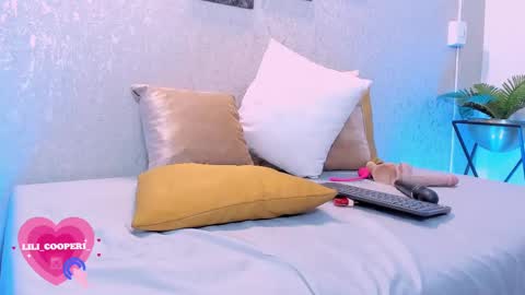 Snapshot of lilicooper_ chatting on 03-07-25, 11:27 Lili Cooper online show from 03-07-25, 11:27