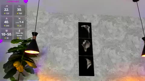 Snapshot of lilicooper_ chatting on 09-11-25, 03:28 Lili Cooper online show from 09-11-25, 03:28