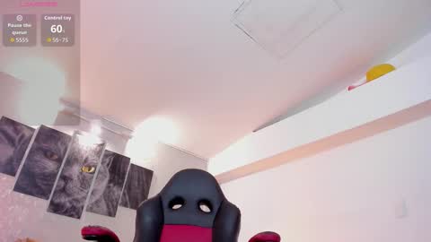 Snapshot of lilicooper_ chatting on 09-19-25, 04:25 Lili Cooper online show from 09-19-25, 04:25