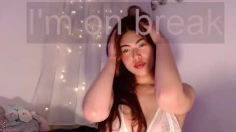 Snapshot of lilicum301 chatting on 02-05-26, 03:33 your love online show from 02-05-26, 03:33