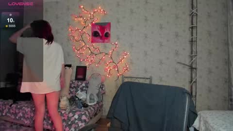 Lilie online show from 10-05-25, 09:56