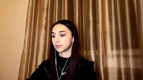 Lina online show from 11-07-25, 10:10