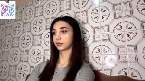 Lina online show from 12-15-25, 10:14