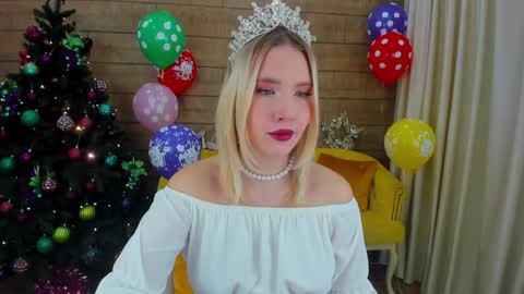 LiliLinn online show from 12-26-24, 05:15